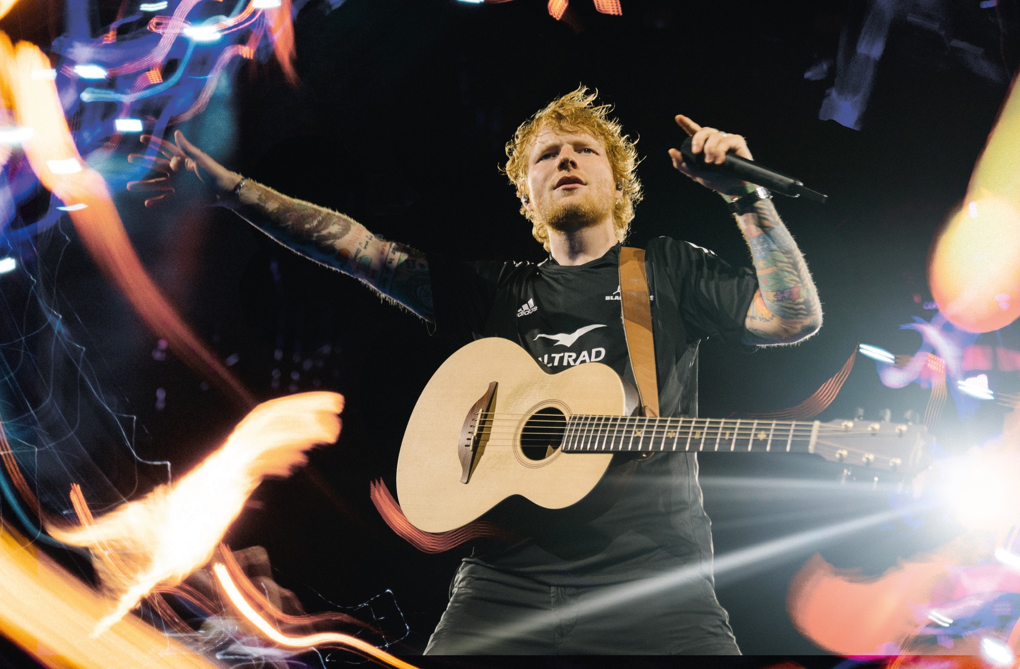 Mega koncerty Eda Sheerana v Hradci Králové už tento víkend nabídnou shows světových rozměrů, vystoupí i Ewa Farna a Calum Scott